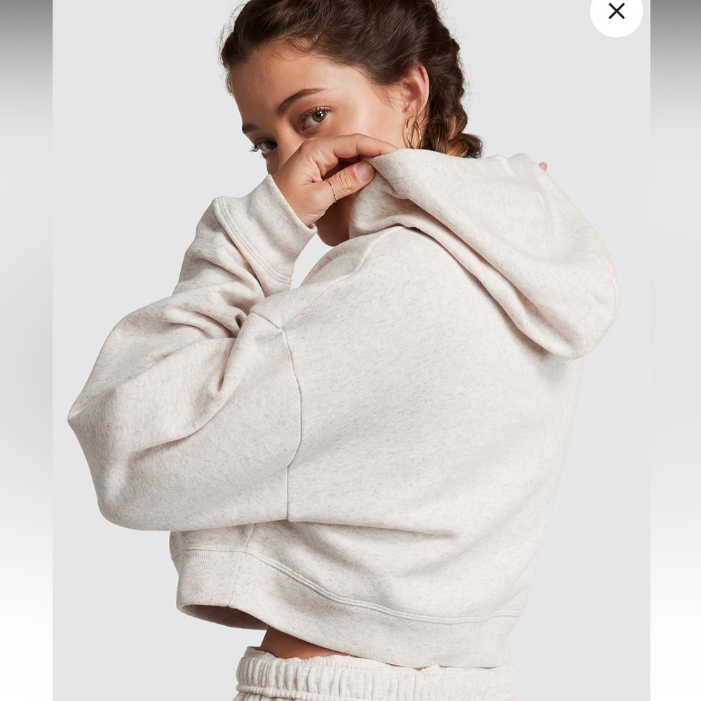 Victoria’s Secret PINK Everyday Fleece Cropped Hoodie
